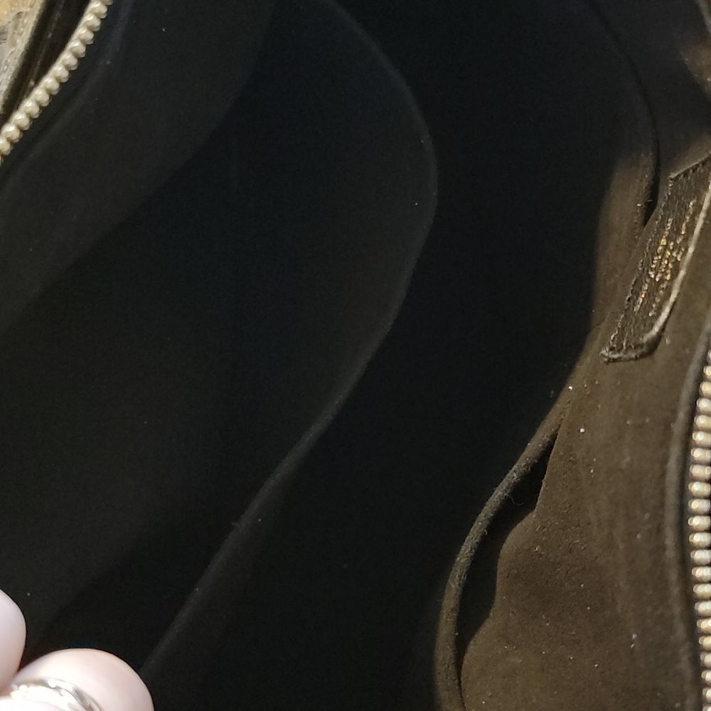 Louis vuitton Monogram purse. . Worn a few times. - Picture 10 of 11